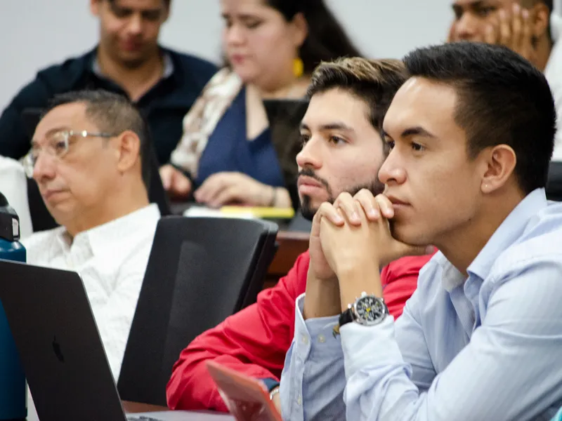 Estudiantes de Mercadeo presentaron propuestas innovadoras a líderes empresariales de Cali